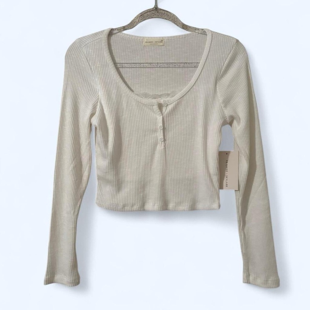 NWT Frankee & Skylar Cream Long Sleeve Lace Trim Shirt